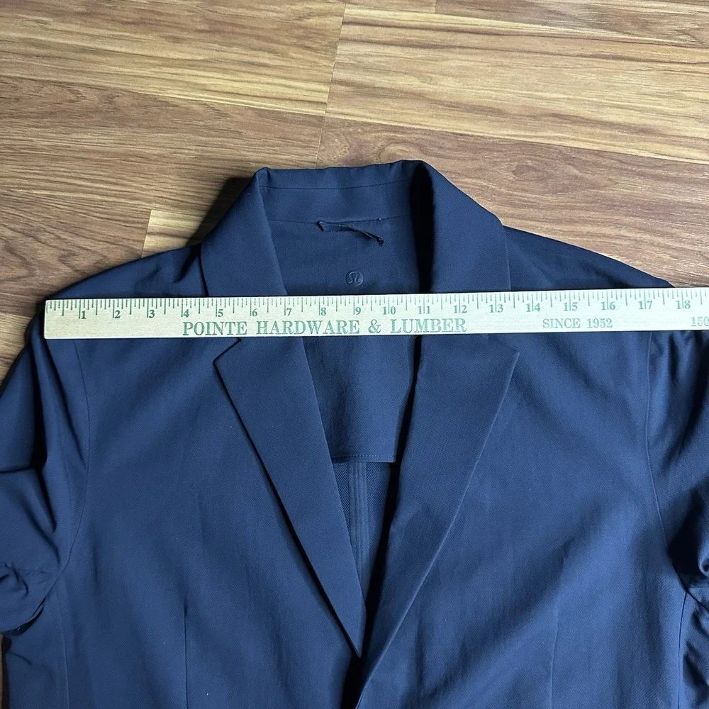 Lululemon New Venture Blazer Mens Medium Navy Water Repellent Stretch Jacket